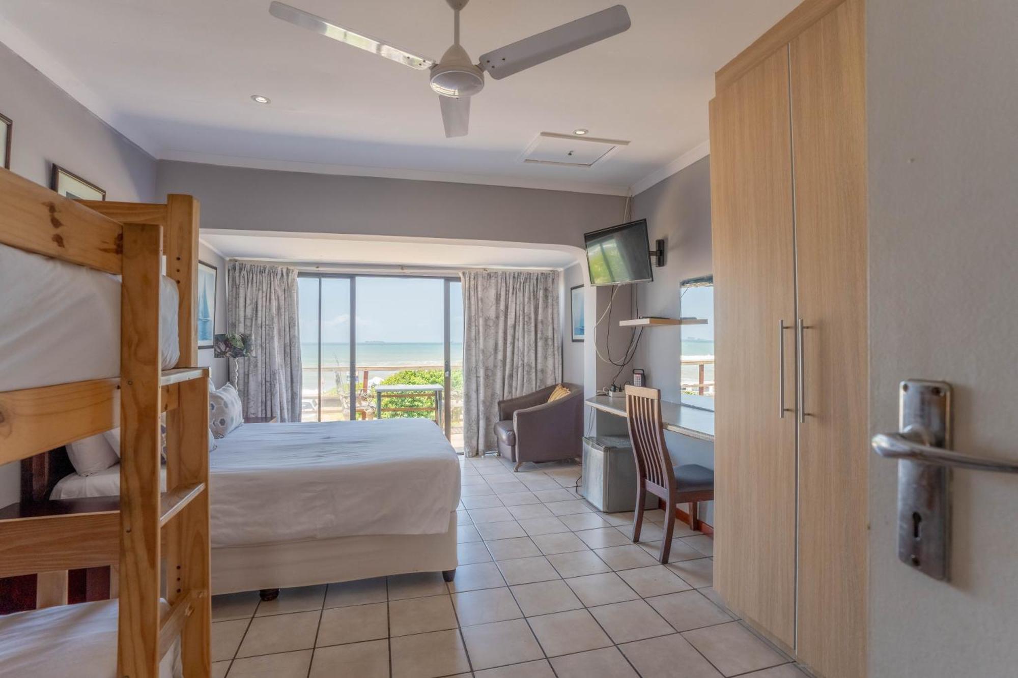 Glenashley Beach Accommodation - B&B And Backpackers ダーバン エクステリア 写真
