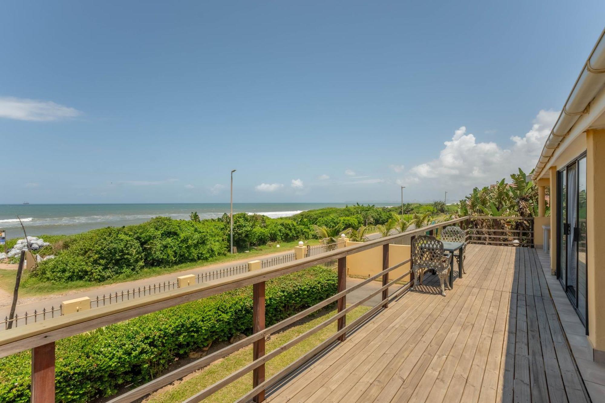 Glenashley Beach Accommodation - B&B And Backpackers ダーバン エクステリア 写真